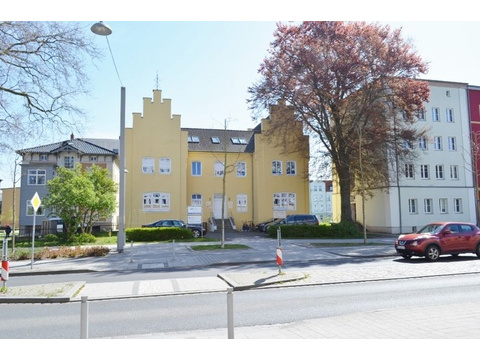 Wohn und Geschäftshaus kaufen in Stralsund, mit Stellplatz