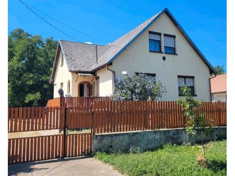 Einfamilienhaus kaufen in Balatonszemes, 626 m² Grundstück, 100 m² Wohnfläche, 5 Zimmer