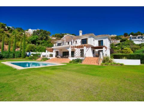 Villa kaufen in Marbella, 3.100 m² Grundstück, 707 m² Wohnfläche, 6 Zimmer