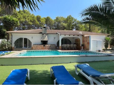 Bungalow kaufen in Palma, 1.050 m² Grundstück, 300 m² Wohnfläche, 6 Zimmer