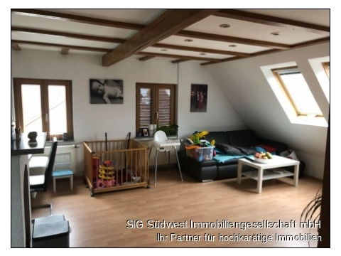 Dachgeschosswohnung kaufen in Dettingen an der Erms, mit Stellplatz, 69 m² Wohnfläche, 2,5 Zimmer