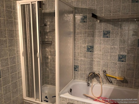 Badezimmer Wanne & Dusche