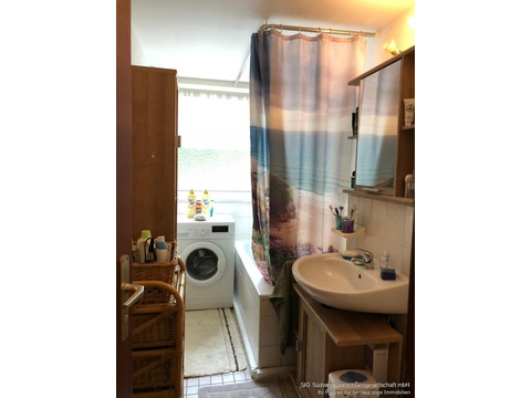 Bad mit Wanne