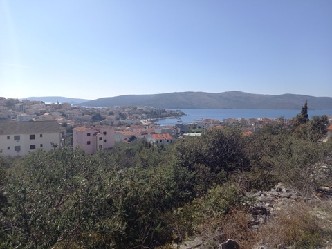Wohngrundstück kaufen in Trogir, 2.000 m² Grundstück