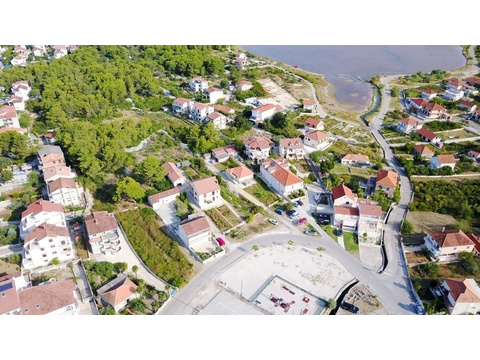 Wohngrundstück kaufen in Šibenik, 890 m² Grundstück