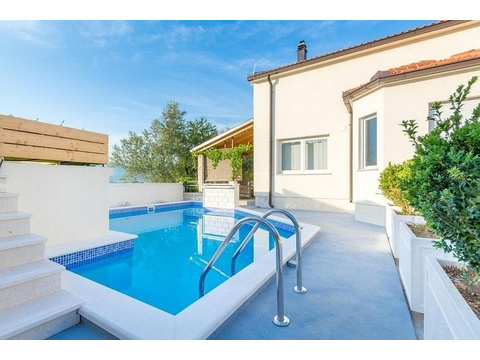 Zweifamilienhaus kaufen in Gespanschaft Split-Dalmatien, mit Stellplatz, 480 m² Grundstück, 240 m² Wohnfläche, 5 Zimmer