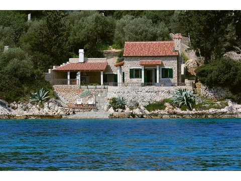 Einfamilienhaus kaufen in Hvar, 260 m² Grundstück, 67 m² Wohnfläche, 3 Zimmer