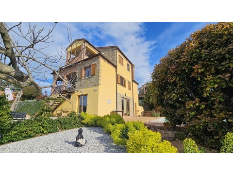 Villa kaufen in Kaštelir, mit Stellplatz, 923 m² Grundstück, 180 m² Wohnfläche, 5 Zimmer
