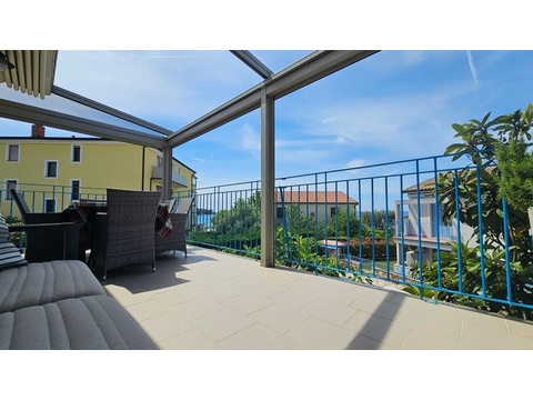 Wohnung kaufen in Lovrečica, mit Stellplatz, 69 m² Wohnfläche, 3 Zimmer
