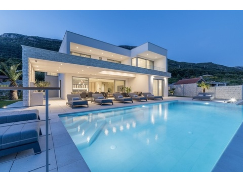 Villa kaufen in Split, mit Garage, mit Stellplatz, 961 m² Grundstück, 330 m² Wohnfläche, 6 Zimmer