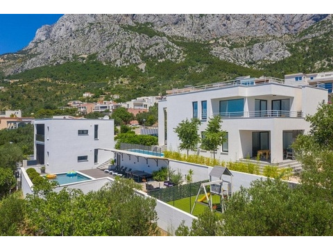 Villa kaufen in Makarska, mit Stellplatz, 621 m² Grundstück, 183 m² Wohnfläche, 6 Zimmer
