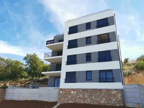 Wohnung kaufen in Crikvenica, mit Garage, 77 m² Wohnfläche, 3 Zimmer