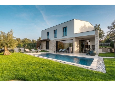 Villa kaufen in Poreč, mit Stellplatz, 1.009 m² Grundstück, 220 m² Wohnfläche, 4 Zimmer