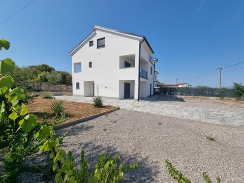 Einfamilienhaus kaufen in Dobrinj, 657 m² Grundstück, 184 m² Wohnfläche, 4 Zimmer
