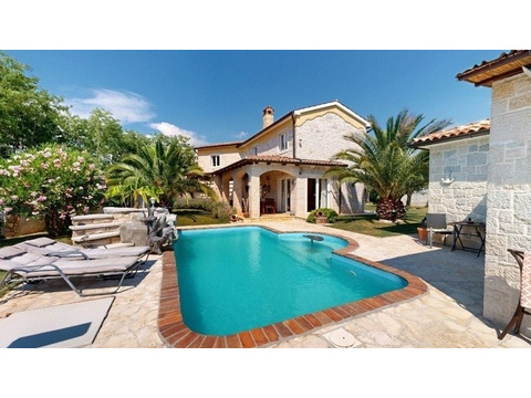 Einfamilienhaus kaufen in Poreč, 976 m² Grundstück, 254 m² Wohnfläche, 6 Zimmer