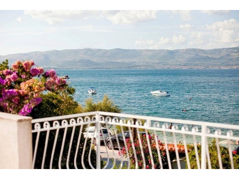 Zweifamilienhaus kaufen in Trogir, 347 m² Grundstück, 86 m² Wohnfläche, 4 Zimmer