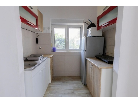 Separate Küche der Erdgeschosswohnung