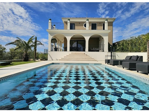 Villa kaufen in Buje, 832 m² Grundstück, 384 m² Wohnfläche, 6 Zimmer