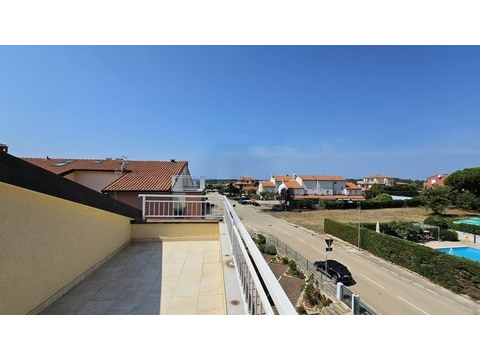 Maisonette- Wohnung kaufen in Novigrad, mit Stellplatz, 88 m² Wohnfläche, 4 Zimmer