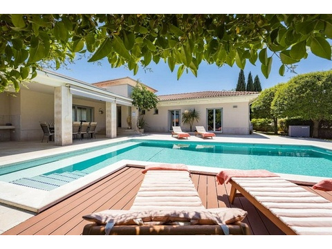 Villa kaufen in Medulin, mit Stellplatz, 1.075 m² Grundstück, 277 m² Wohnfläche, 7 Zimmer