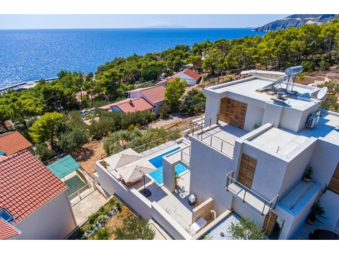 Villa kaufen in Sveta Nedilja, mit Stellplatz, 500 m² Grundstück, 240 m² Wohnfläche, 6 Zimmer