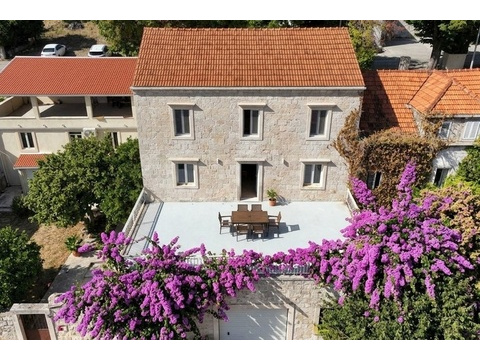 Landhaus kaufen in Korčula, mit Garage, mit Stellplatz, 590 m² Grundstück, 600 m² Wohnfläche, 8 Zimmer