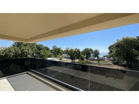 Terrasse mit Blick in Richtung Strand