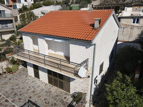 Zweifamilienhaus kaufen in Crikvenica, mit Garage, mit Stellplatz, 409 m² Grundstück, 177 m² Wohnfläche