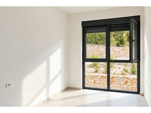 Schlafzimmer mit großem Fenster