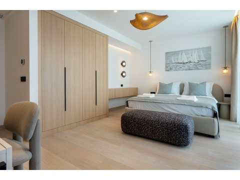 Schlafzimmer mit Einbauschrank