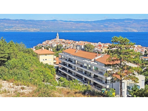 Neubauwohnungen mit Meerblick über Vrbnik auf der Insel Krk