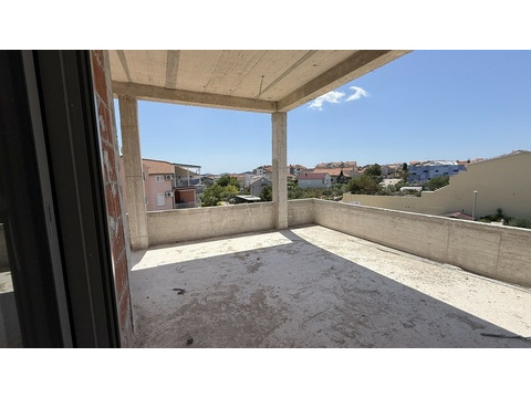 Terrasse mit Blick über die Nachbarschaft