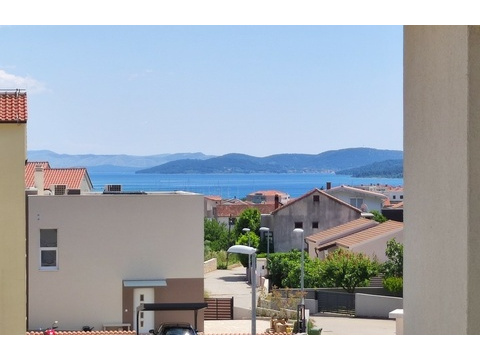 Blick auf das Meer und die Inseln vor Vodice