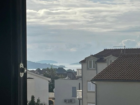 Neubauwohnungen mit Meerblick und Pool in Vodice