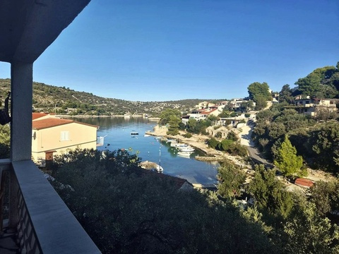 Blick vom Balkon auf die Bucht und das Meer