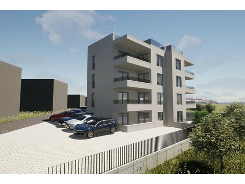 Zufahrt und Parkplätze neben dem Haus