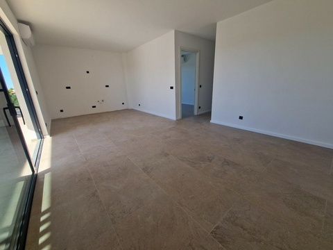 Wohnzimmer mit Blick in den Flur