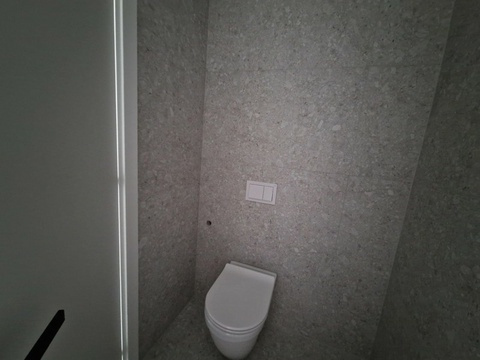 Separate Toilette