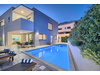 Villa kaufen in Split, mit Stellplatz, 350 m² Grundstück, 293 m² Wohnfläche, 4 Zimmer