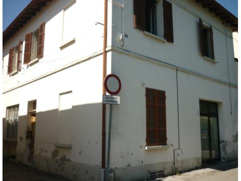 Reihenmittelhaus kaufen in Terra del Sole, 293 m² Grundstück, 223 m² Wohnfläche, 11 Zimmer