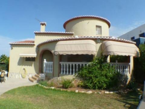 Villa kaufen in Denia, 480 m² Grundstück, 157 m² Wohnfläche, 5 Zimmer