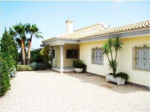 Villa kaufen in Denia, 1.042 m² Grundstück, 270 m² Wohnfläche, 5 Zimmer