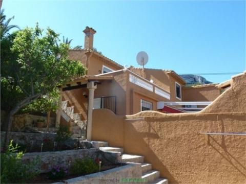 Villa kaufen in Denia, 905 m² Grundstück, 162 m² Wohnfläche, 3 Zimmer
