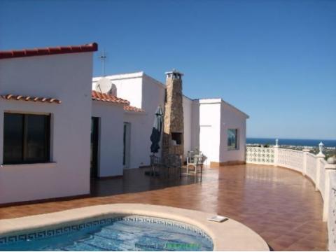 Villa kaufen in Denia, 692 m² Grundstück, 121 m² Wohnfläche, 4 Zimmer
