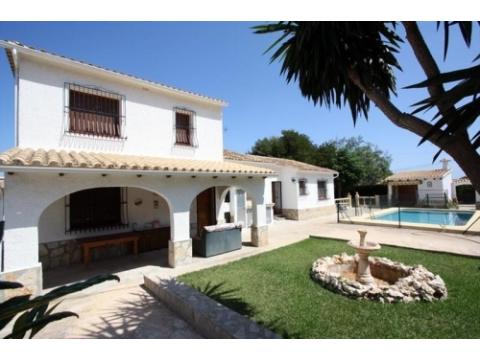 Villa kaufen in Denia, 1.090 m² Grundstück, 185 m² Wohnfläche, 5 Zimmer