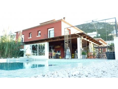 Villa kaufen in Denia, 11.000 m² Grundstück, 320 m² Wohnfläche, 5 Zimmer