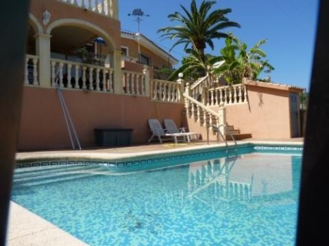Villa kaufen in Denia, 926 m² Grundstück, 150 m² Wohnfläche, 4 Zimmer