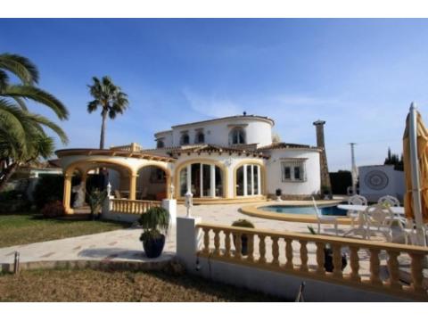 Villa kaufen in Denia, 820 m² Grundstück, 130 m² Wohnfläche, 4 Zimmer