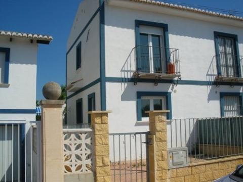 Reihenhaus kaufen in Denia, 200 m² Grundstück, 130 m² Wohnfläche, 2 Zimmer