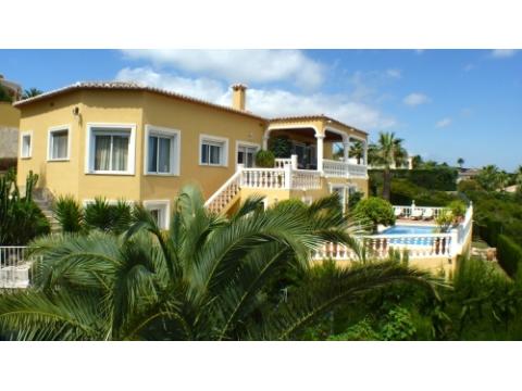 Villa kaufen in Denia, 900 m² Grundstück, 300 m² Wohnfläche, 3 Zimmer